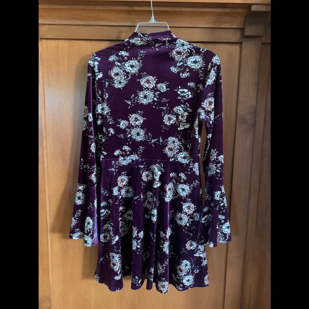 Beautiful plum/purple flower pattern velvet dress